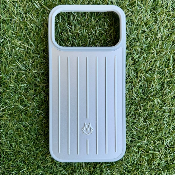 RIMOWA Other - Rimowa case for iphone 17 Pro Max